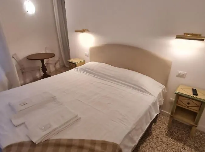 San Marco Romantic Pensión *