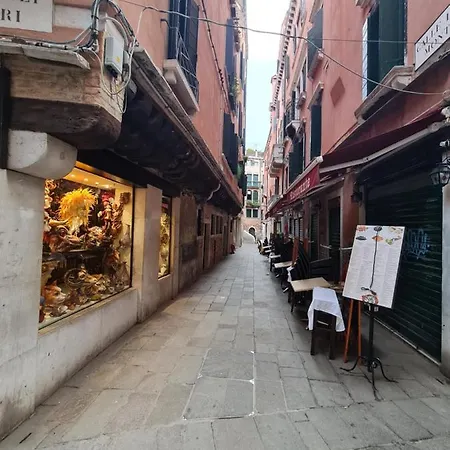 San Marco Romantic Konukevi